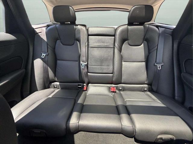 used 2020 Volvo XC60 car, priced at $25,400