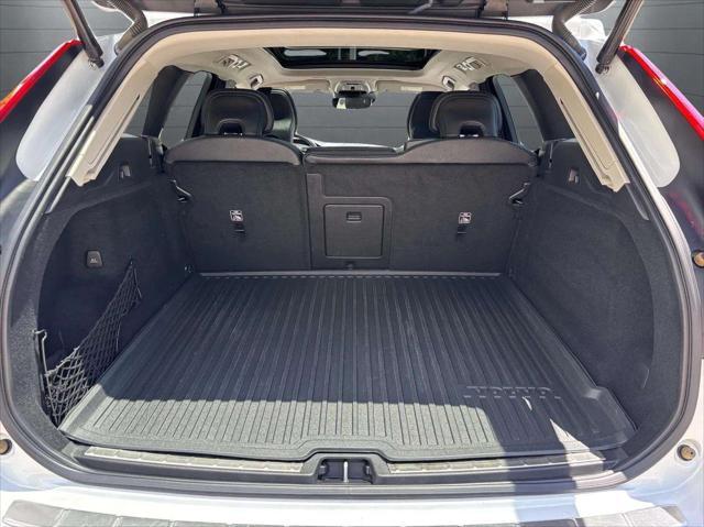 used 2020 Volvo XC60 car, priced at $25,400