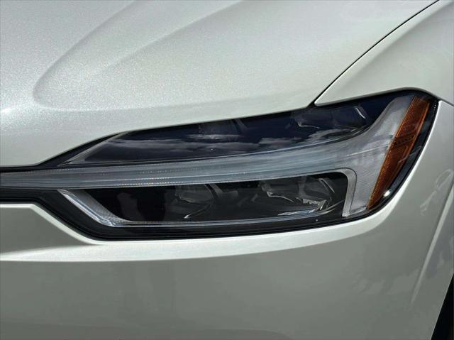 used 2020 Volvo XC60 car, priced at $25,400