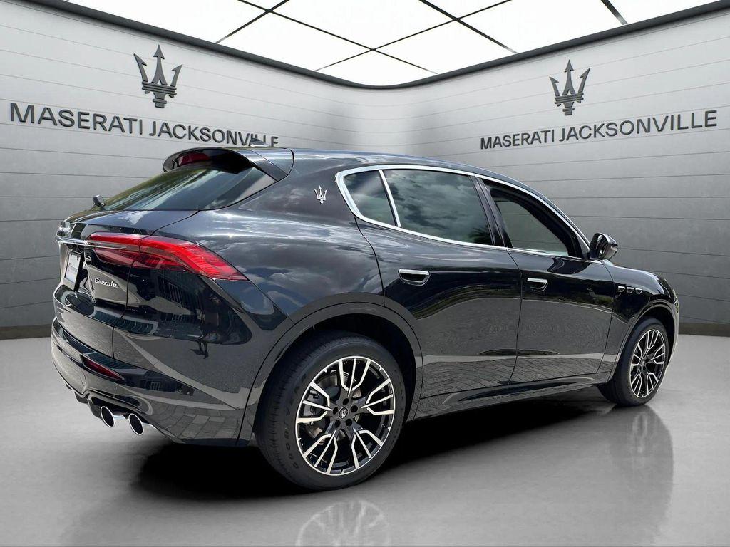 new 2025 Maserati Grecale car, priced at $82,655