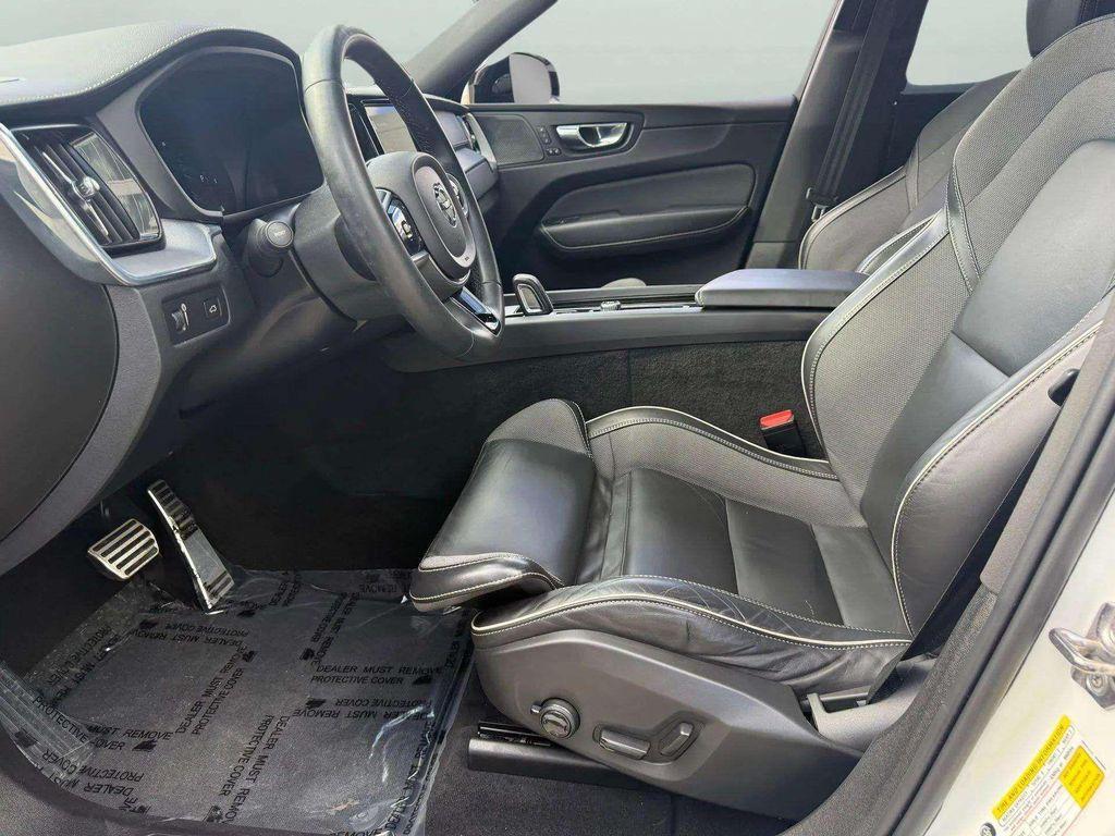 used 2022 Volvo XC60 car, priced at $31,200
