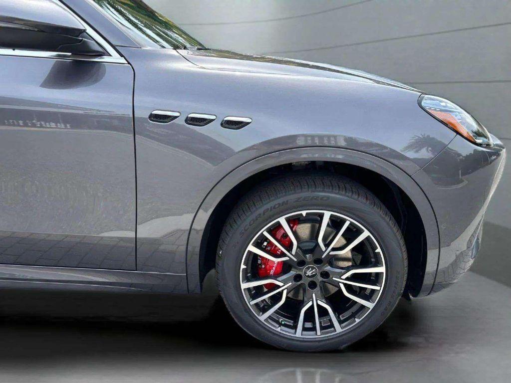 new 2025 Maserati Grecale car, priced at $83,805