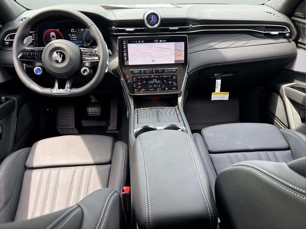 new 2025 Maserati Grecale car, priced at $83,805