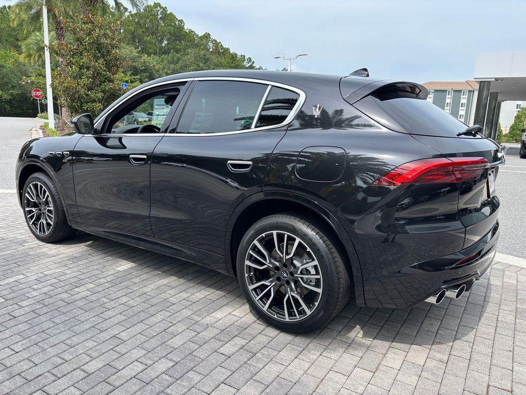 new 2025 Maserati Grecale car, priced at $82,655