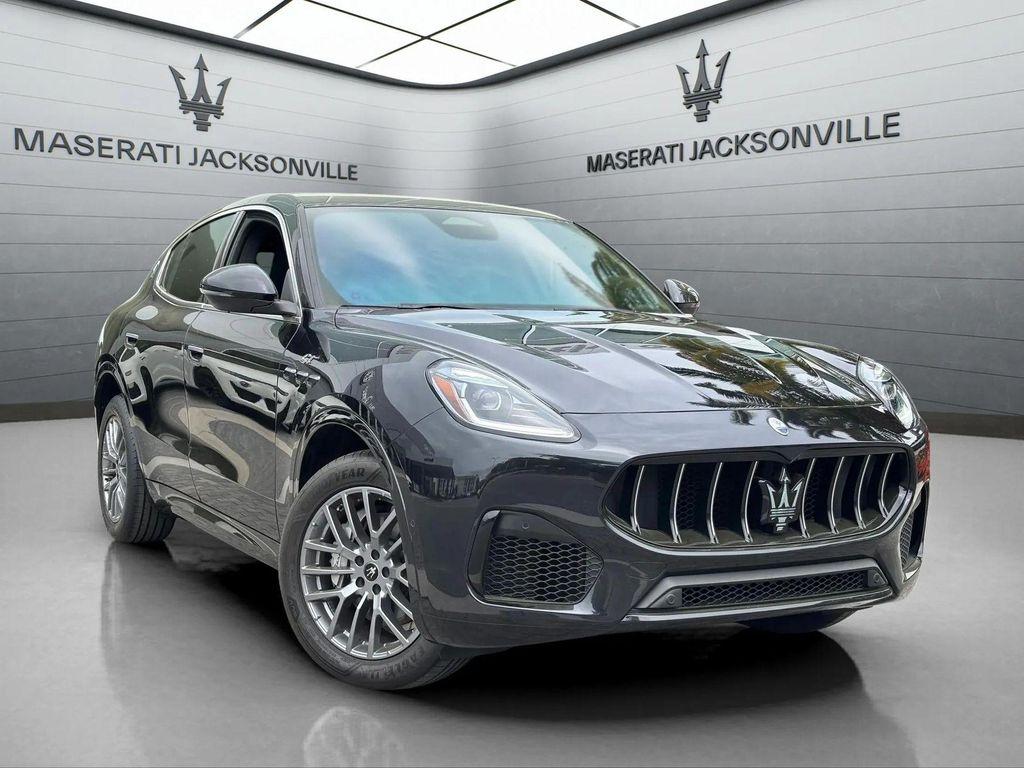 new 2024 Maserati Grecale car