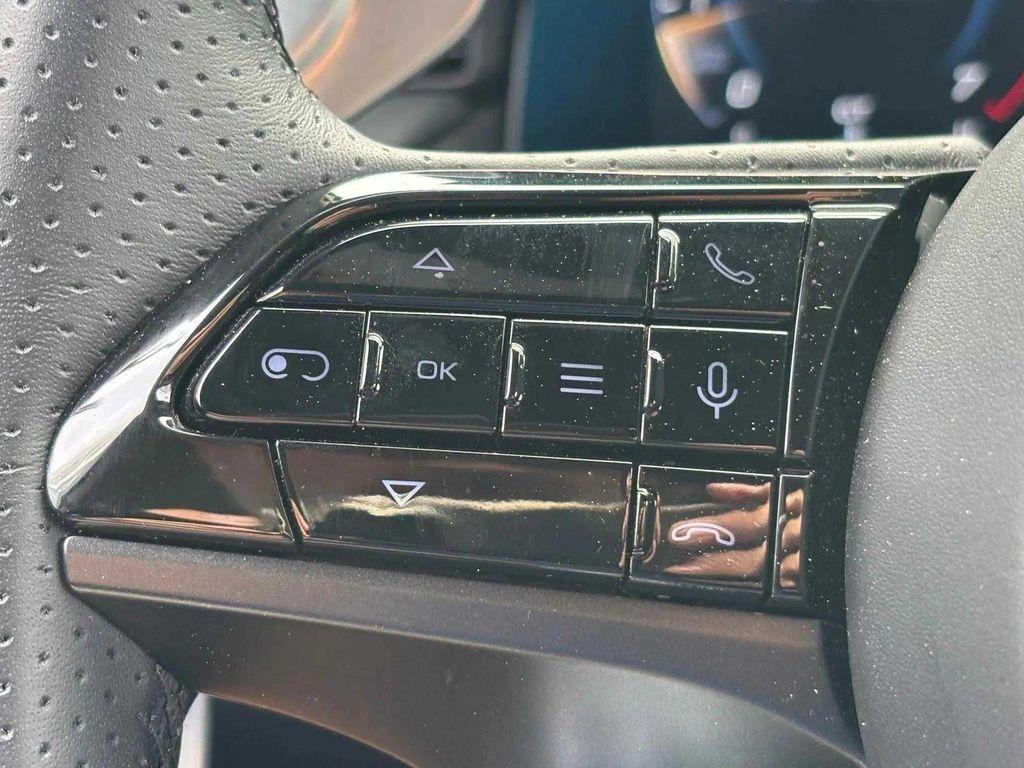 new 2024 Maserati Grecale car, priced at $71,810