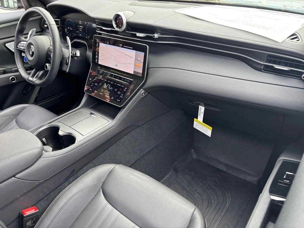 new 2024 Maserati Grecale car, priced at $71,810