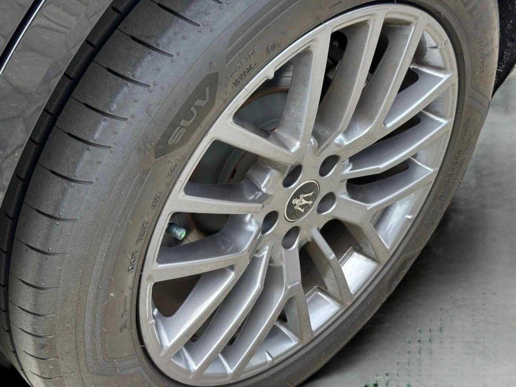 new 2024 Maserati Grecale car, priced at $71,810