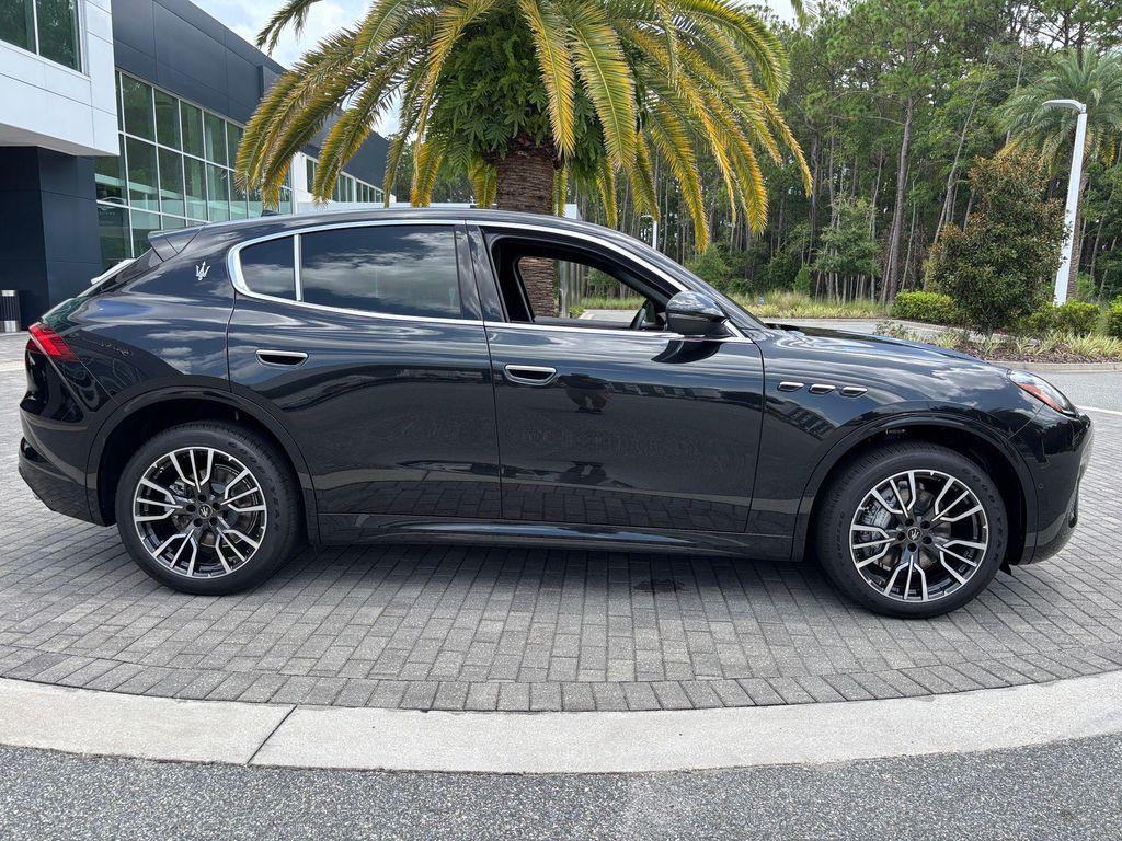 new 2025 Maserati Grecale car, priced at $82,655