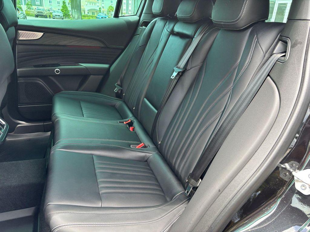new 2025 Maserati Grecale car, priced at $82,655