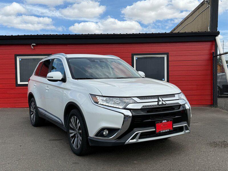 used 2020 Mitsubishi Outlander car, priced at $13,995