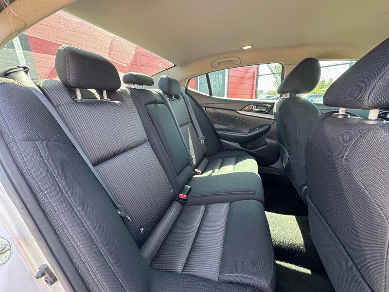 used 2016 Nissan Maxima car, priced at $11,995