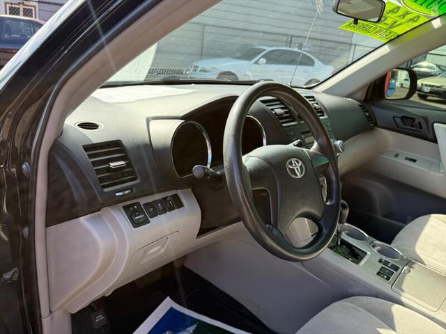 used 2011 Toyota Highlander car, priced at $10,995