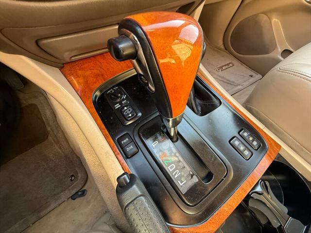 used 2001 Lexus LX 470 car, priced at $12,995