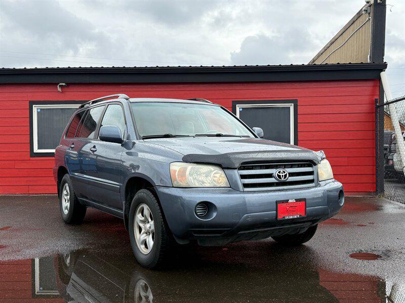 used 2004 Toyota Highlander car, priced at $6,995