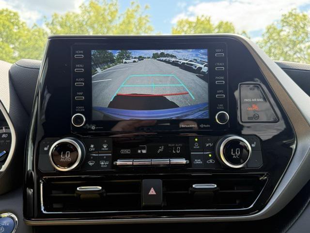 used 2022 Toyota Highlander Hybrid car, priced at $33,000