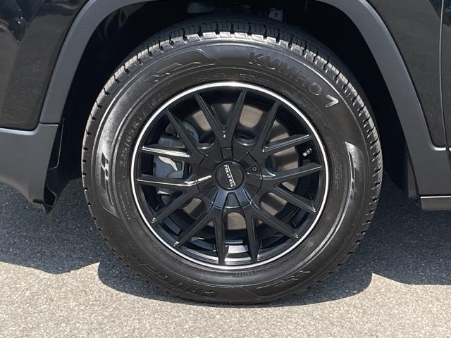 used 2018 Jeep Cherokee car, priced at $11,750