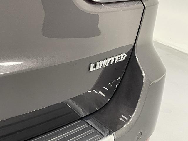 used 2021 Jeep Grand Cherokee car, priced at $20,500