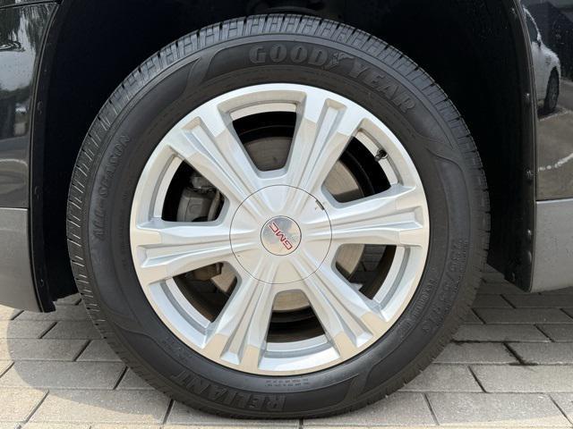 used 2016 GMC Terrain car, priced at $9,500