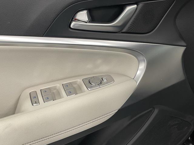 new 2025 Genesis G70 car, priced at $41,250