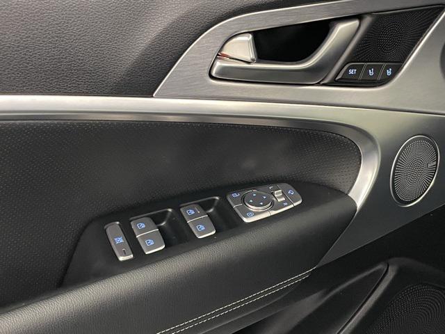 used 2021 Genesis G70 car, priced at $29,000