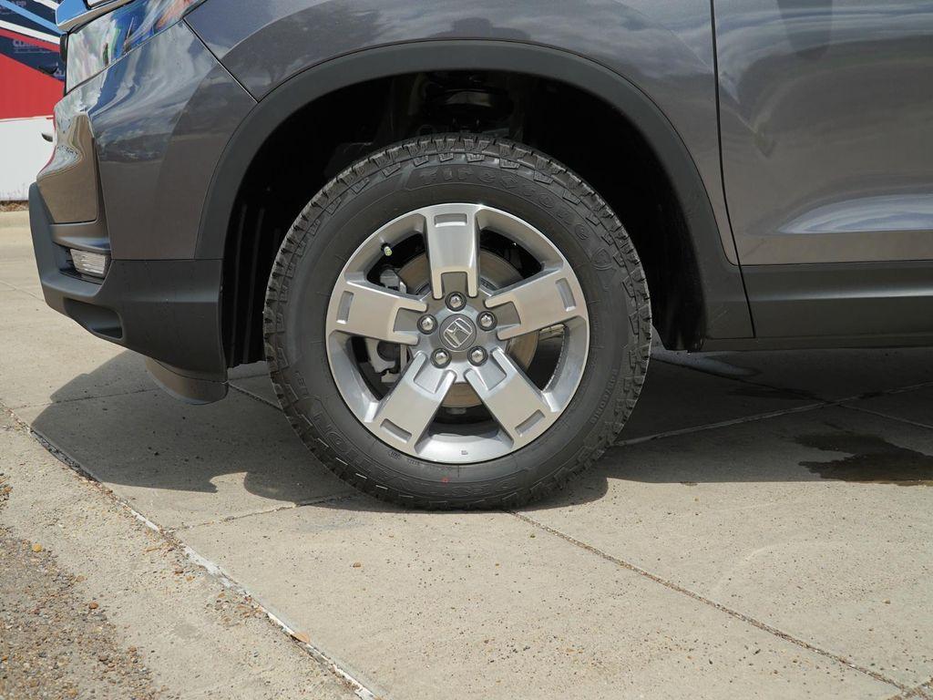 new 2025 Honda Ridgeline car, priced at $42,893