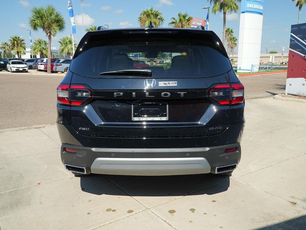 new 2025 Honda Pilot car, priced at $52,894