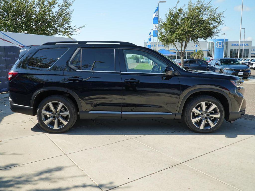 new 2025 Honda Pilot car, priced at $52,894