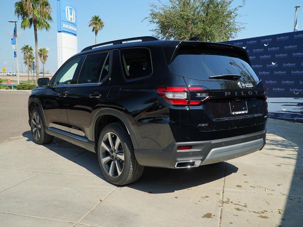 new 2025 Honda Pilot car, priced at $52,894