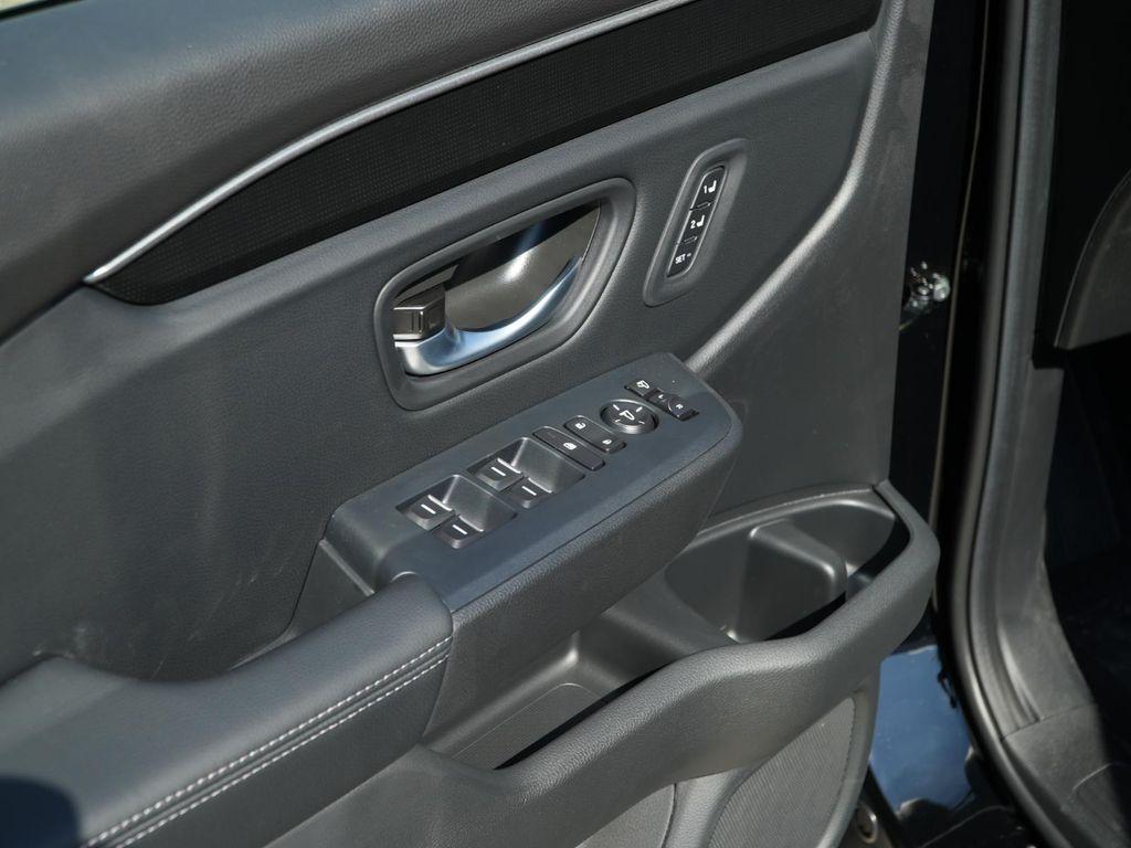 new 2025 Honda Pilot car, priced at $52,894