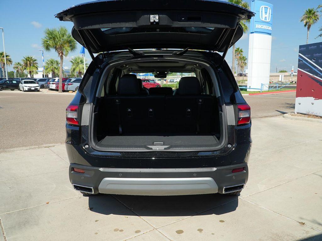 new 2025 Honda Pilot car, priced at $52,894