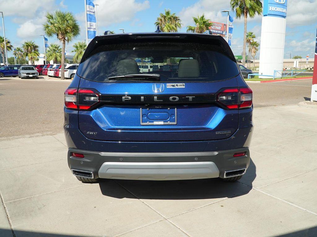 new 2025 Honda Pilot car, priced at $51,405