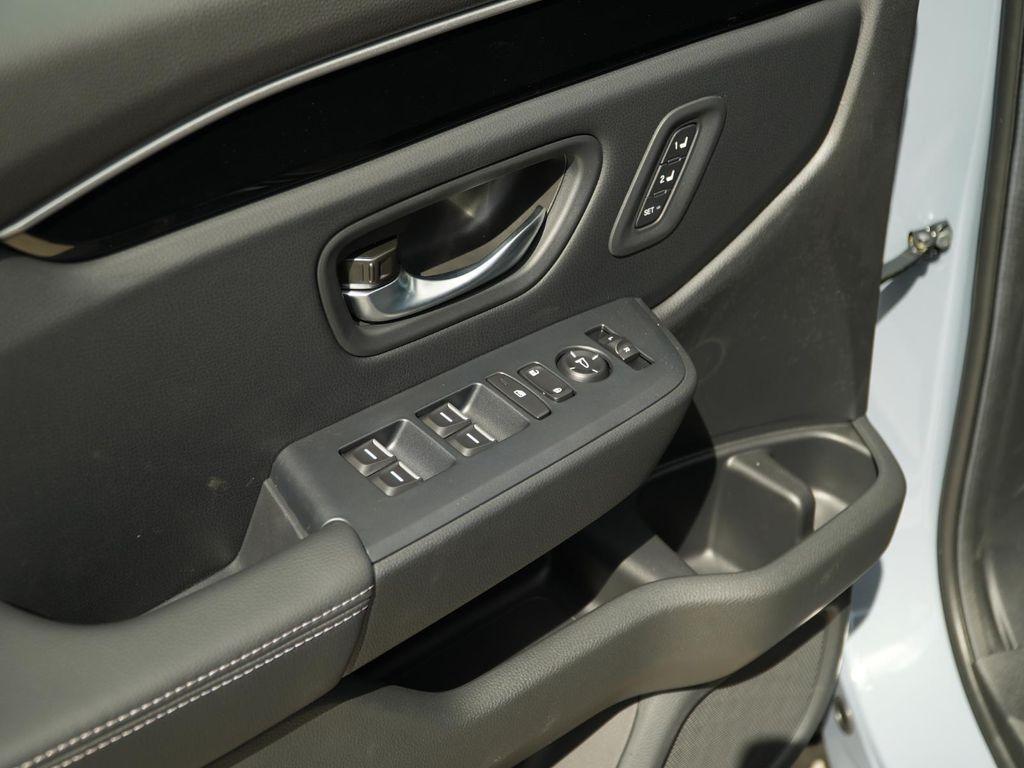 new 2025 Honda Pilot car, priced at $51,342