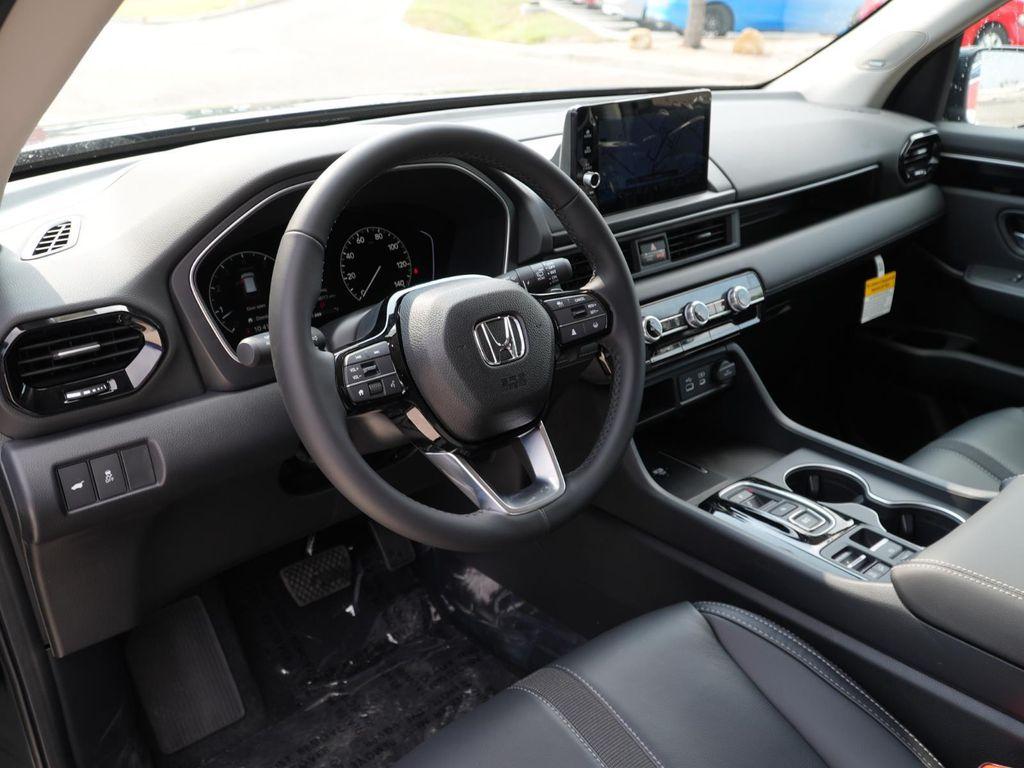 new 2025 Honda Pilot car, priced at $47,035