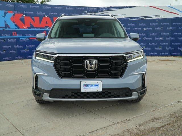 new 2025 Honda Pilot car, priced at $49,405