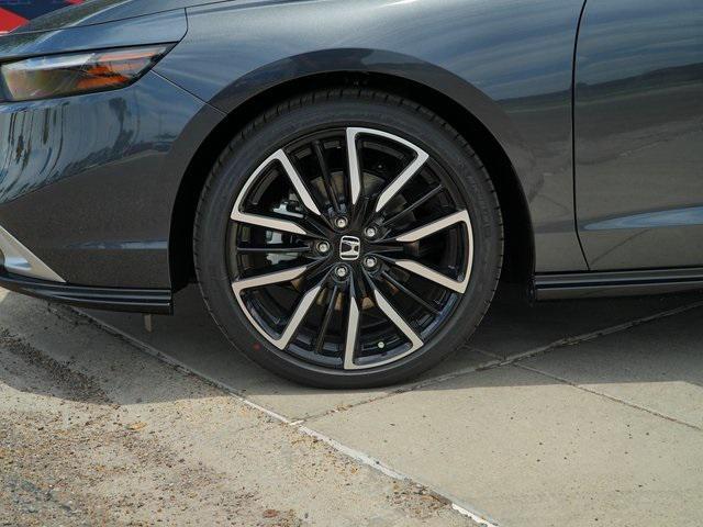 new 2025 Honda Accord Hybrid car, priced at $40,450