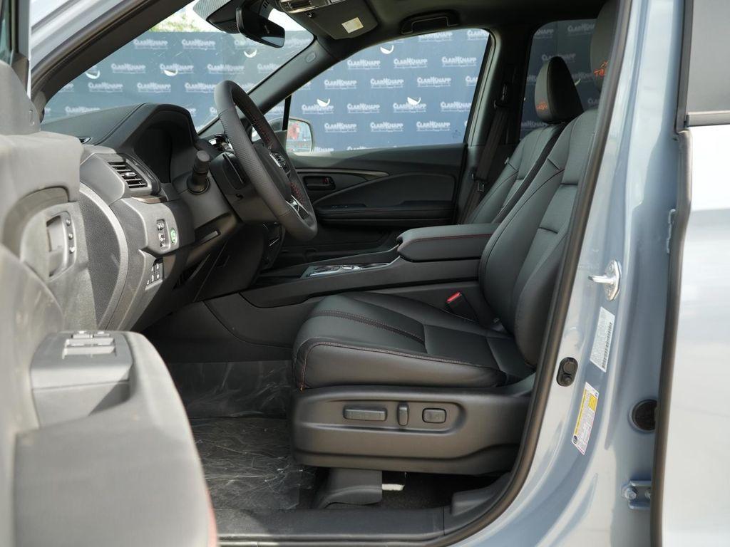 new 2025 Honda Ridgeline car, priced at $47,602