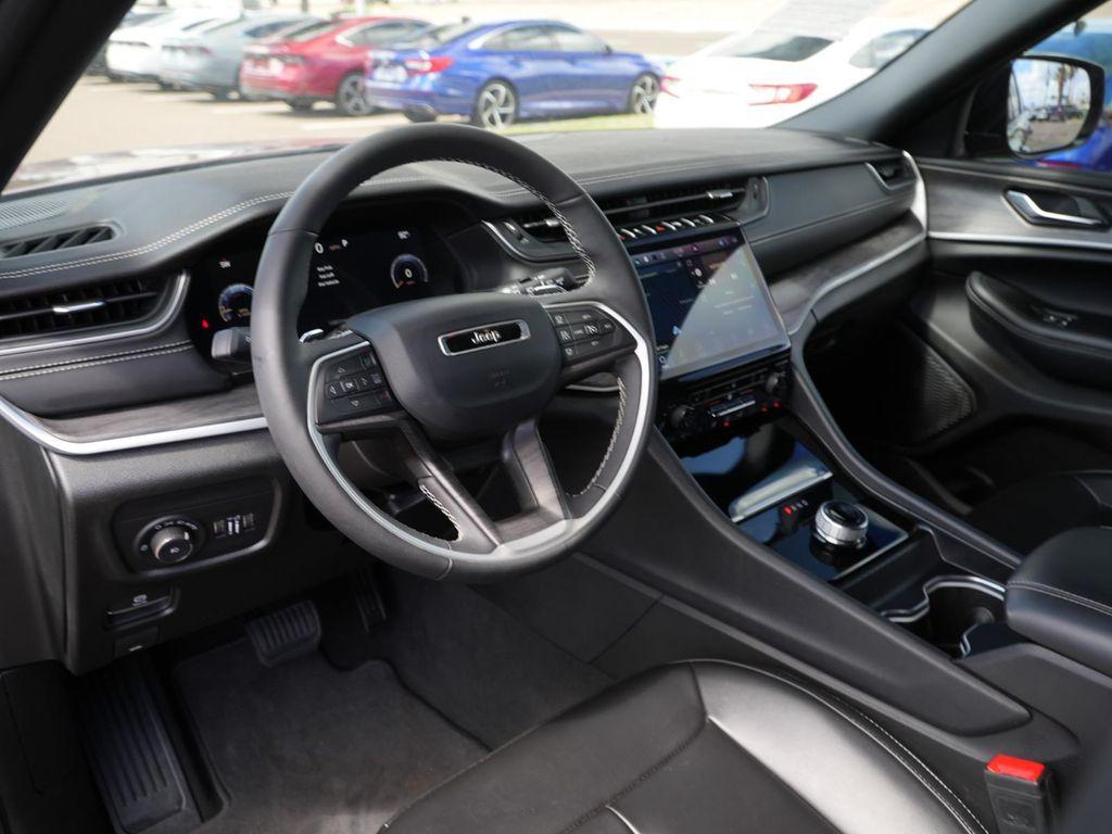 used 2025 Jeep Grand Cherokee L car, priced at $37,995