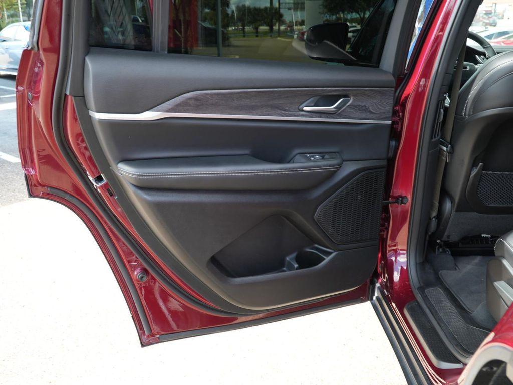 used 2025 Jeep Grand Cherokee L car, priced at $37,995