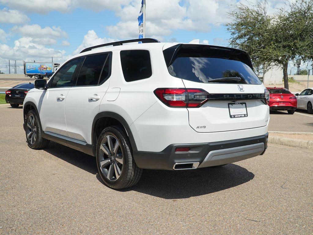 used 2025 Honda Pilot car, priced at $53,995