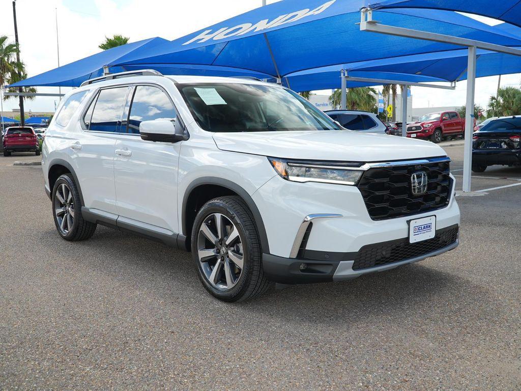 used 2025 Honda Pilot car, priced at $53,995