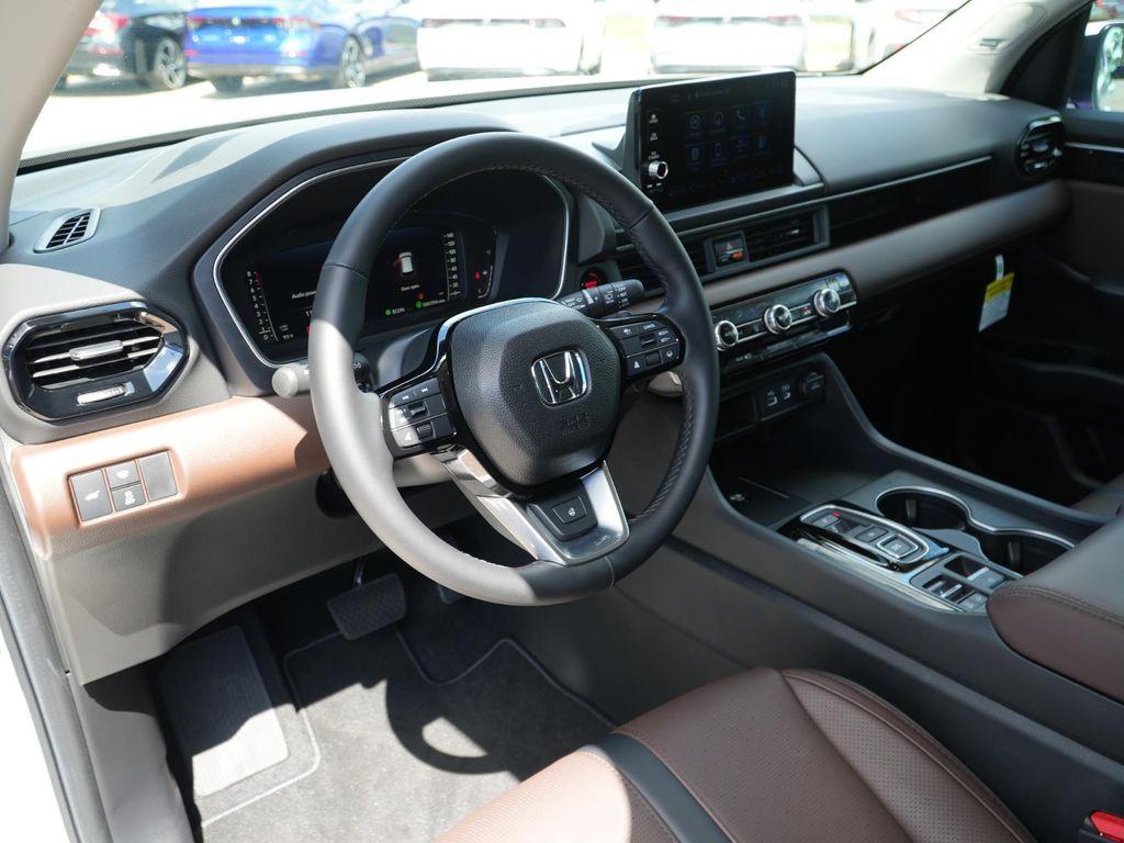 used 2025 Honda Pilot car, priced at $53,995