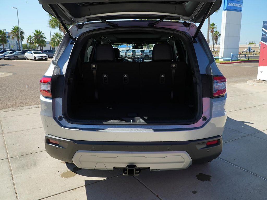 new 2025 Honda Pilot car, priced at $48,859