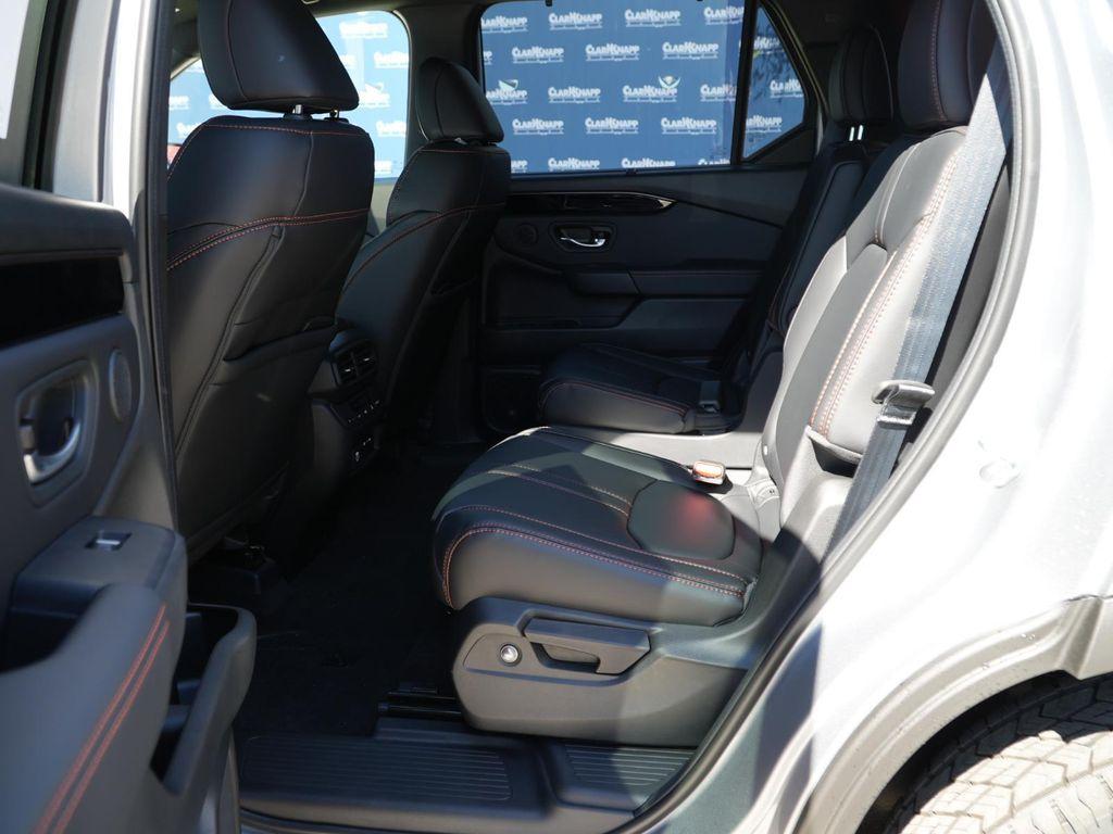 new 2025 Honda Pilot car, priced at $48,859