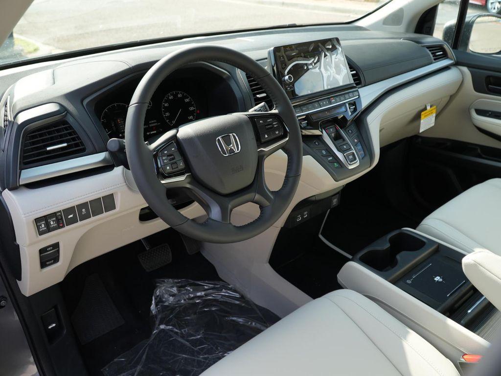 new 2026 Honda Odyssey car, priced at $43,090