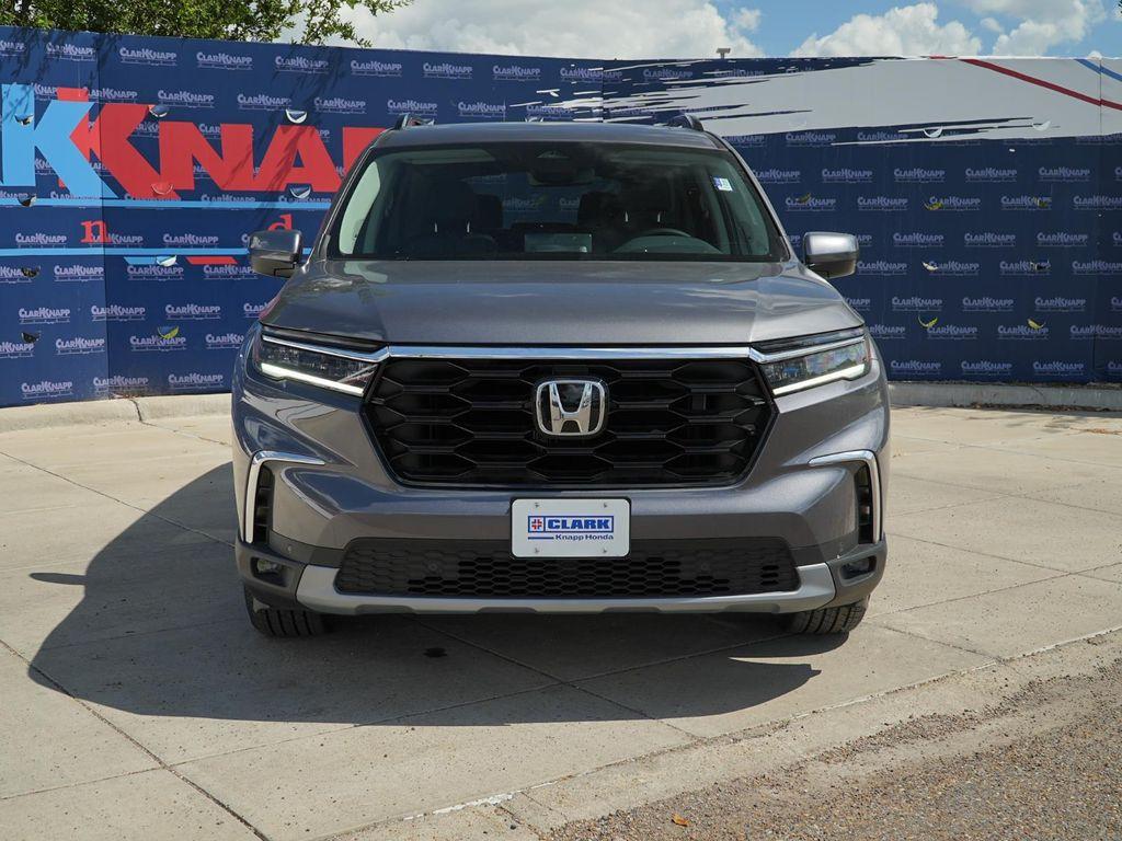 new 2025 Honda Pilot car, priced at $49,562