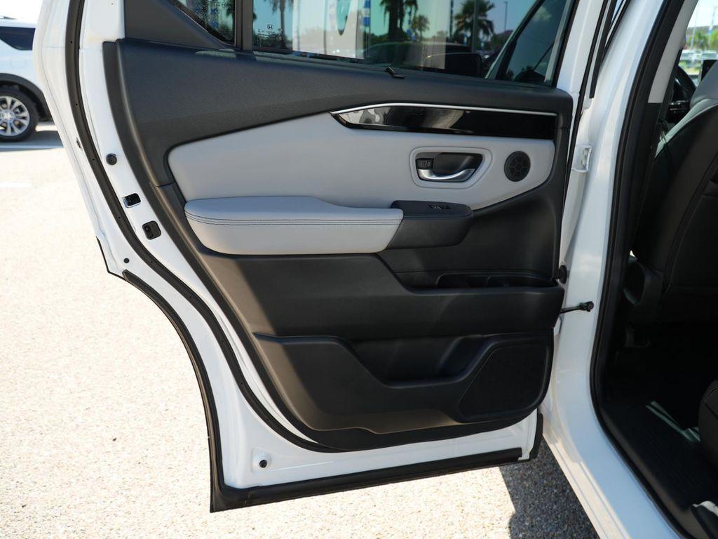 used 2023 Honda Pilot car, priced at $39,709
