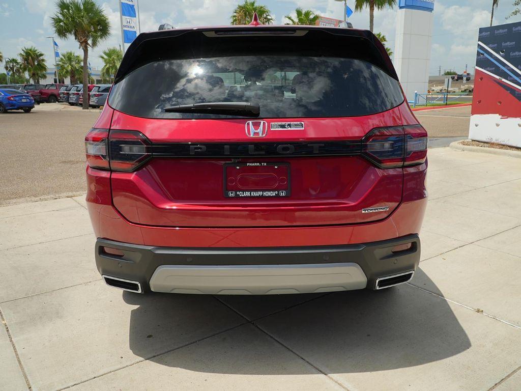 new 2025 Honda Pilot car, priced at $51,605