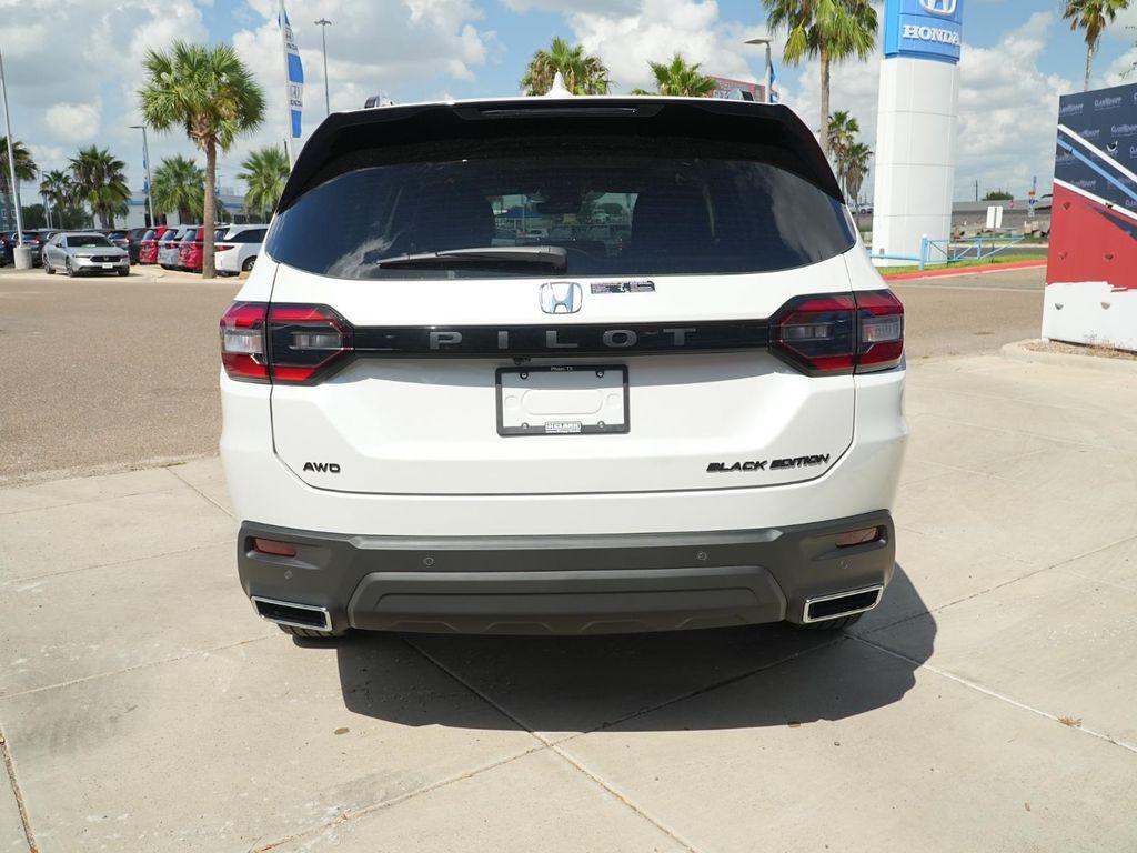 new 2025 Honda Pilot car, priced at $54,834