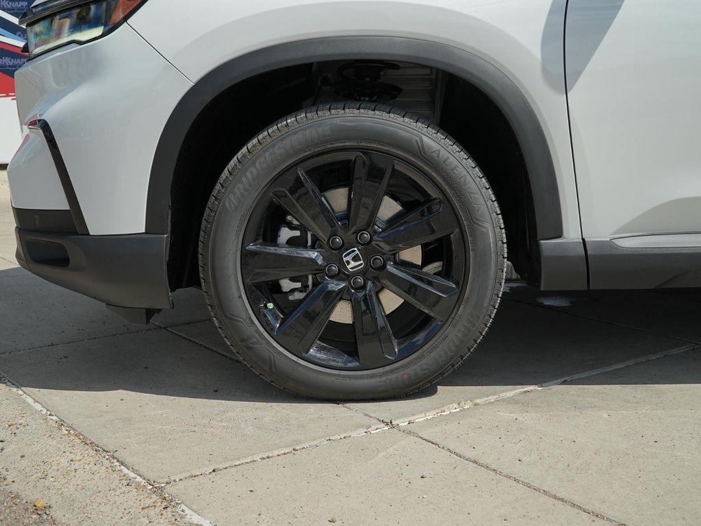 new 2025 Honda Pilot car, priced at $54,834